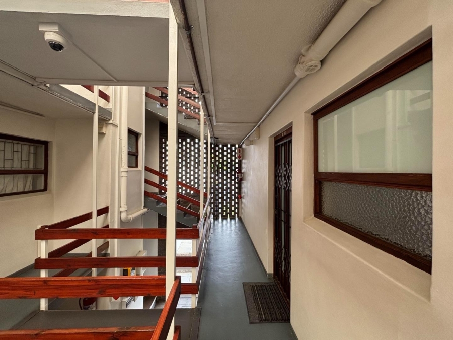 To Let 1 Bedroom Property for Rent in Northcliff Western Cape